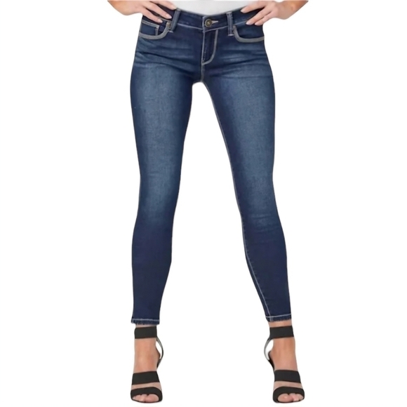 Jordache Womens Skinny Stretch Jeans With Faded Look Size 16 - Picture 1 of 11